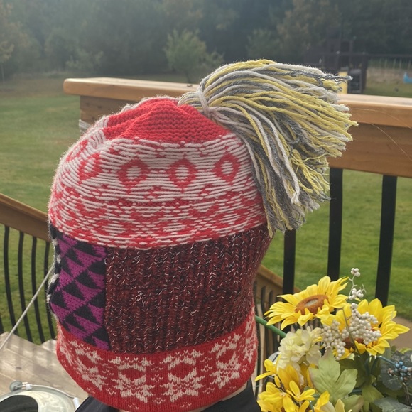 Burberry Unisex Cashmere/Wool SLOUCHY, “Patchwork” Knit Beanie! Like Brand NEW🔥 - Picture 3 of 15